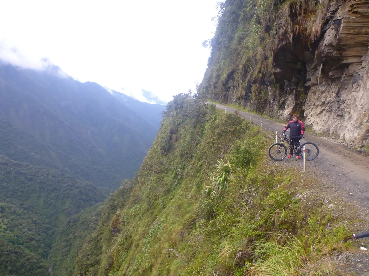 Death Road – Front Suspension Biking thumbnail 4